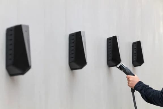 Laadpaal installatie door Datel Techniek
